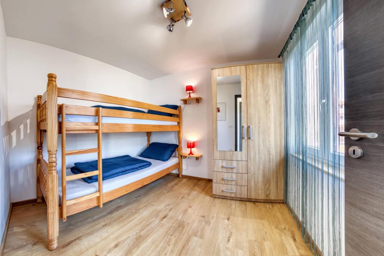 Holiday House "Laurus Garden" With Private Parking Medulin Exterior foto