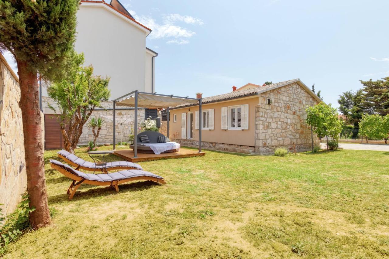 Holiday House "Laurus Garden" With Private Parking Medulin Exterior foto